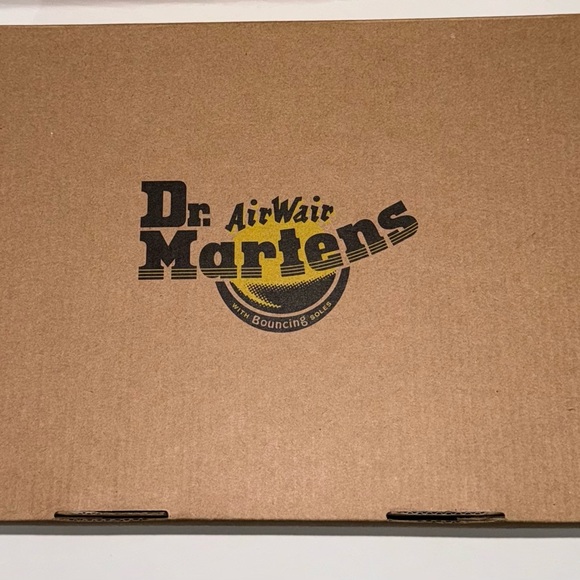 Dr. Martens Bethan polished smooth leather platform shoes size 7 - Picture 6 of 8